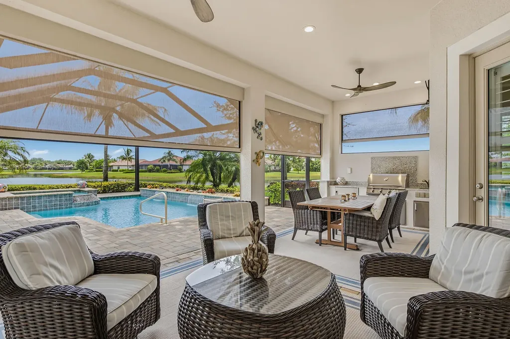 9454 Lagomar Court Naples FL 34114