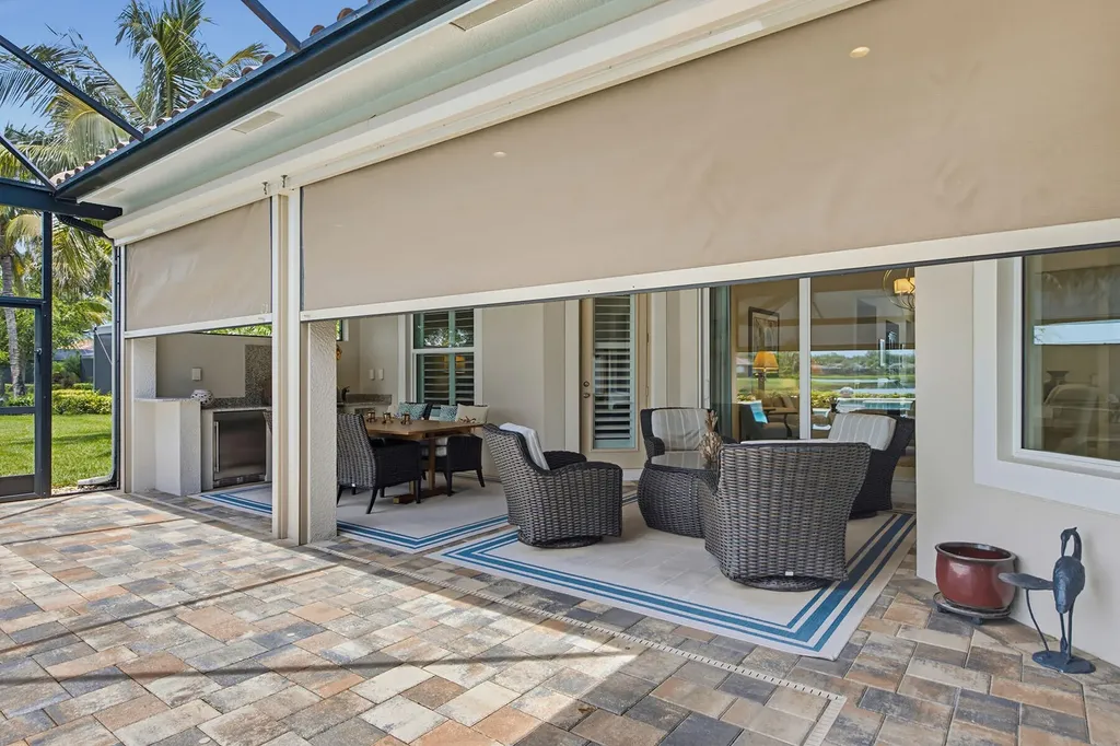 9454 Lagomar Court Naples FL 34114