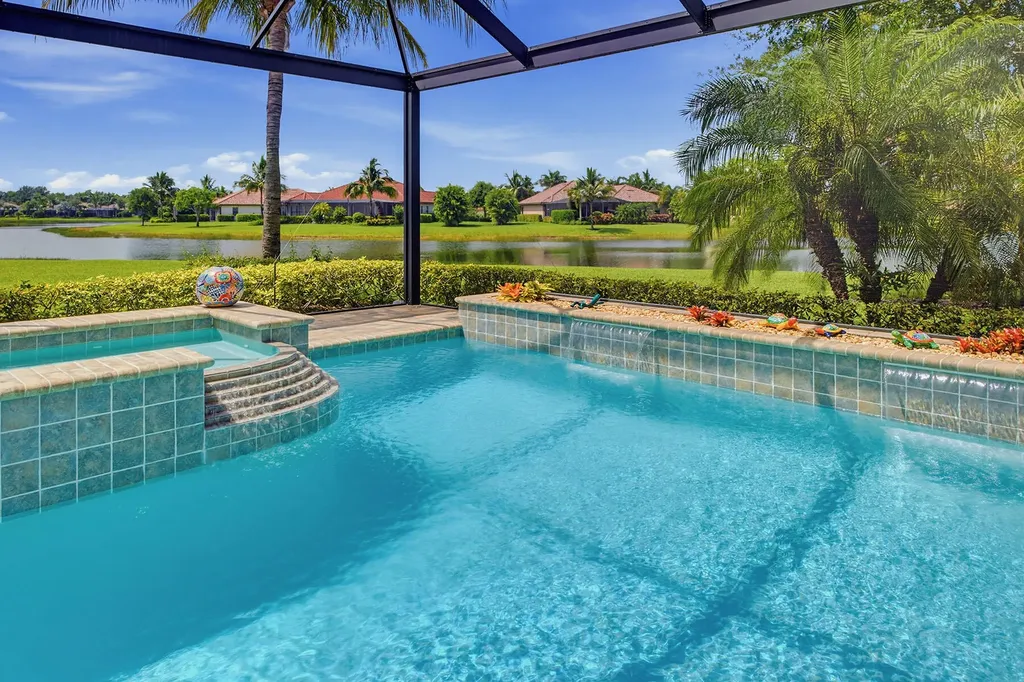 9454 Lagomar Court Naples FL 34114