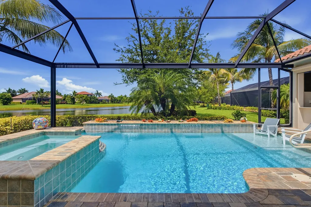 9454 Lagomar Court Naples FL 34114