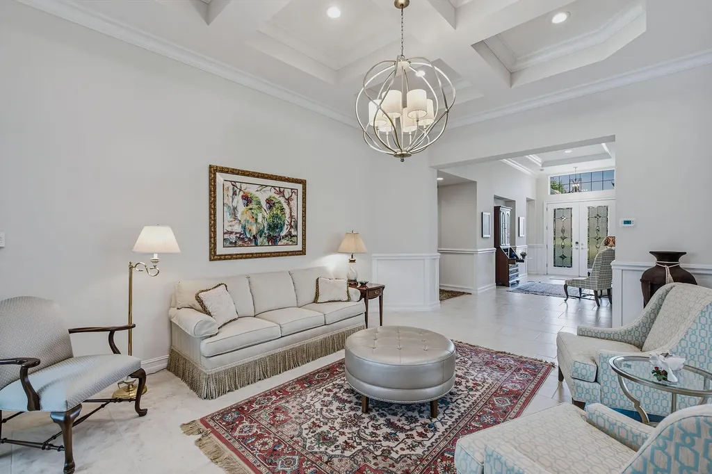 9454 Lagomar Court Naples FL 34114