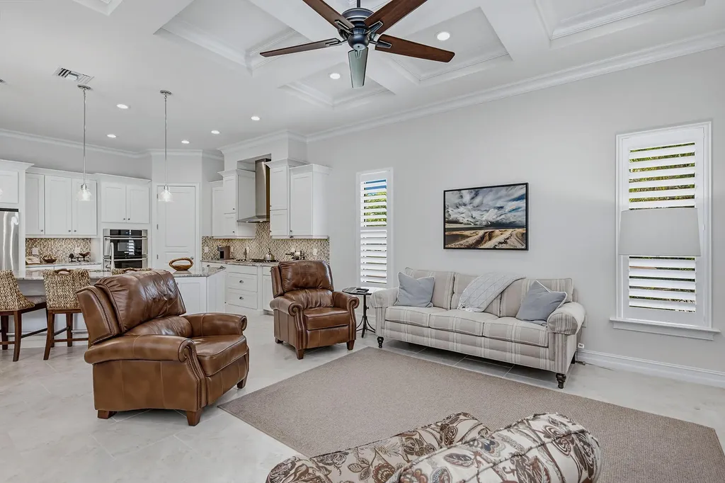 9454 Lagomar Court Naples FL 34114