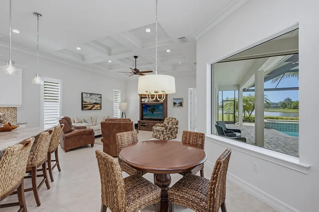 9454 Lagomar Court Naples FL 34114