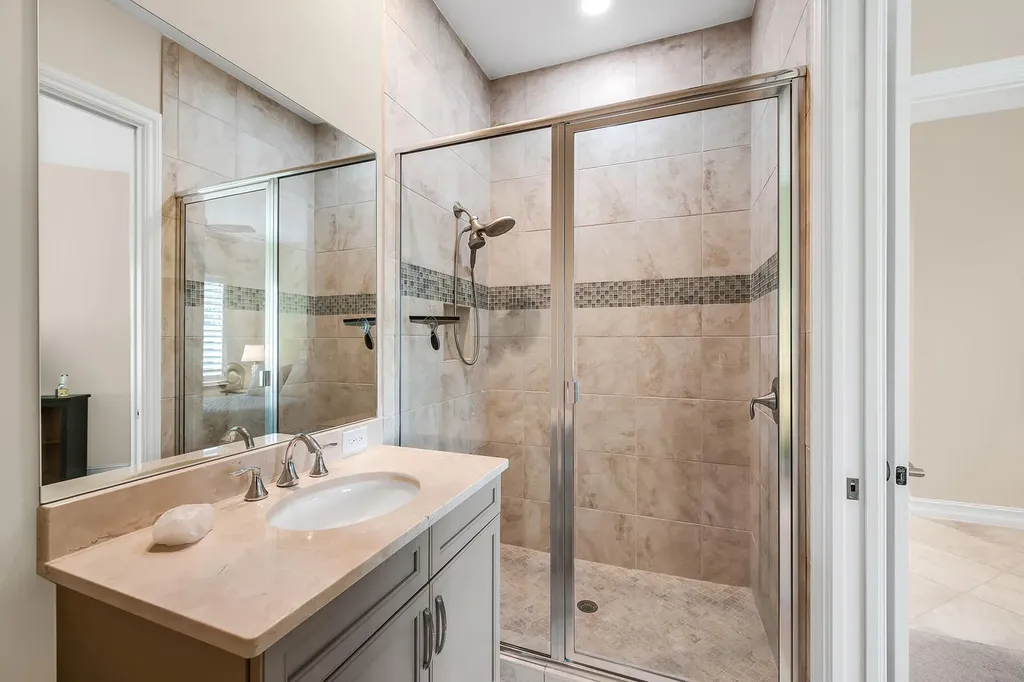7825 Hawthorne Drive Naples FL 34113