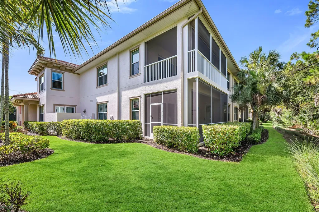 7825 Hawthorne Drive Naples FL 34113
