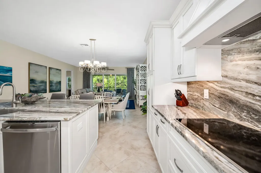 7825 Hawthorne Drive Naples FL 34113