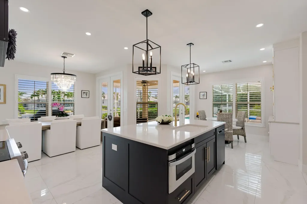 1045 Cottonwood Marco Island FL 34145