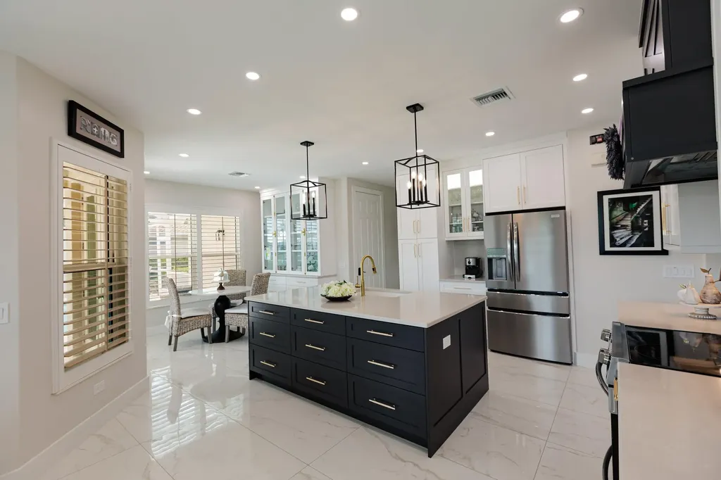 1045 Cottonwood Marco Island FL 34145