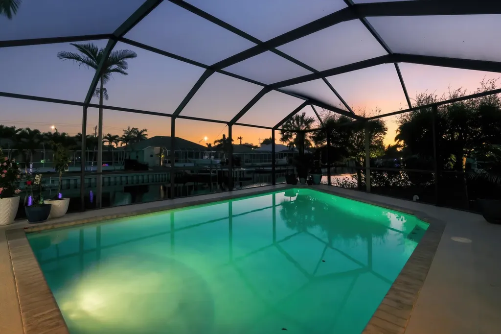 1045 Cottonwood Marco Island FL 34145