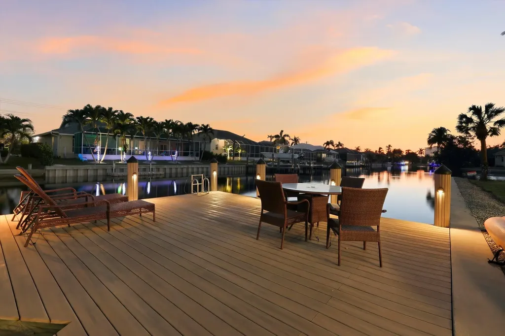 1045 Cottonwood Marco Island FL 34145