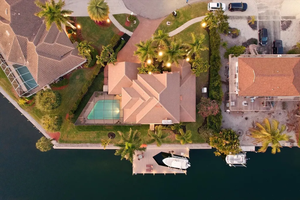 1045 Cottonwood Marco Island FL 34145