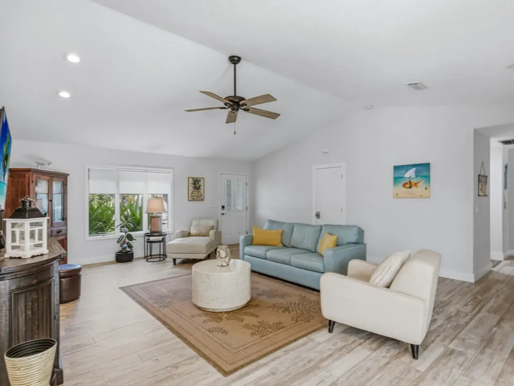 2060 Sheffield Avenue Marco Island FL 34145