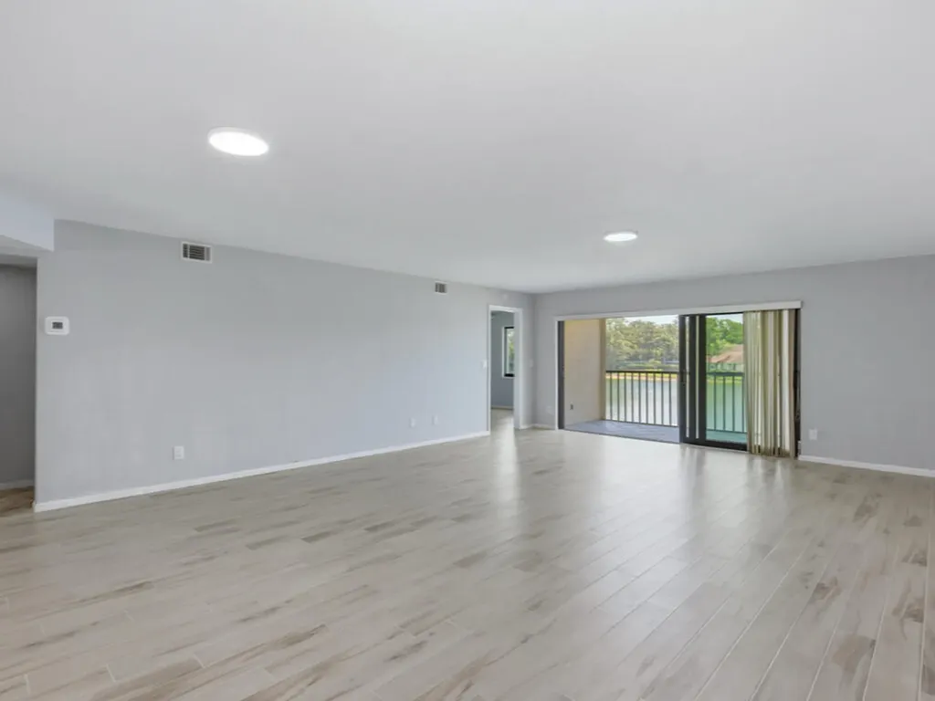 5784 Deauville Circle Naples FL 34112