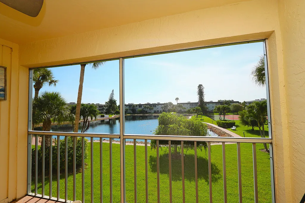 1004 Manatee Road Naples FL 34114