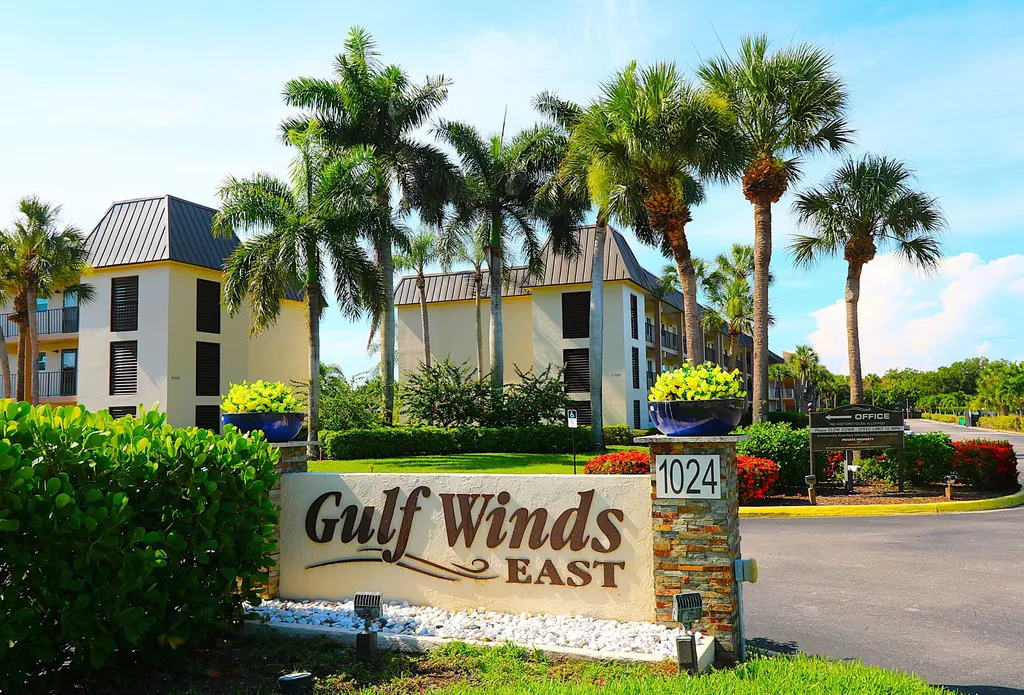 1004 Manatee Road Naples FL 34114