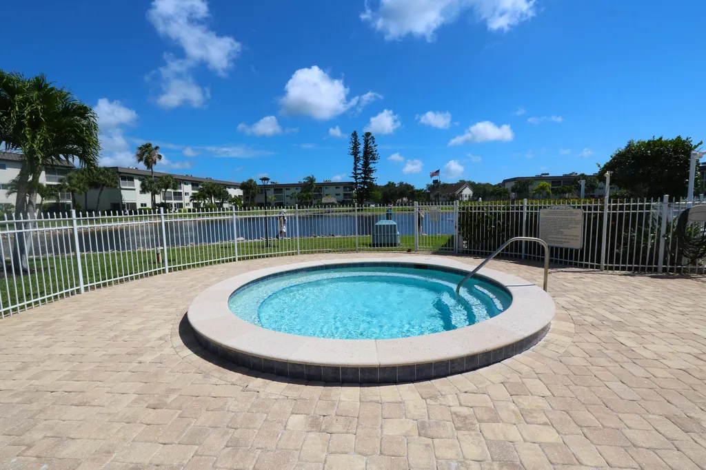 1004 Manatee Road Naples FL 34114