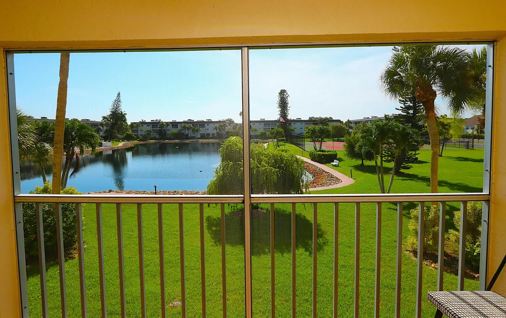 1004 Manatee Road Naples FL 34114