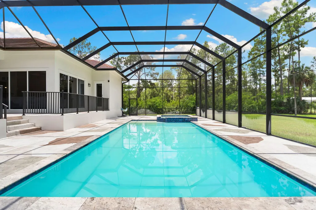 379 25th Street NW Naples FL 34120