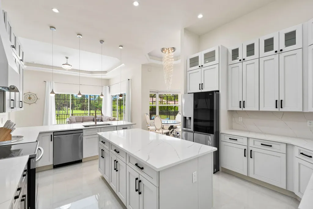 379 25th Street NW Naples FL 34120