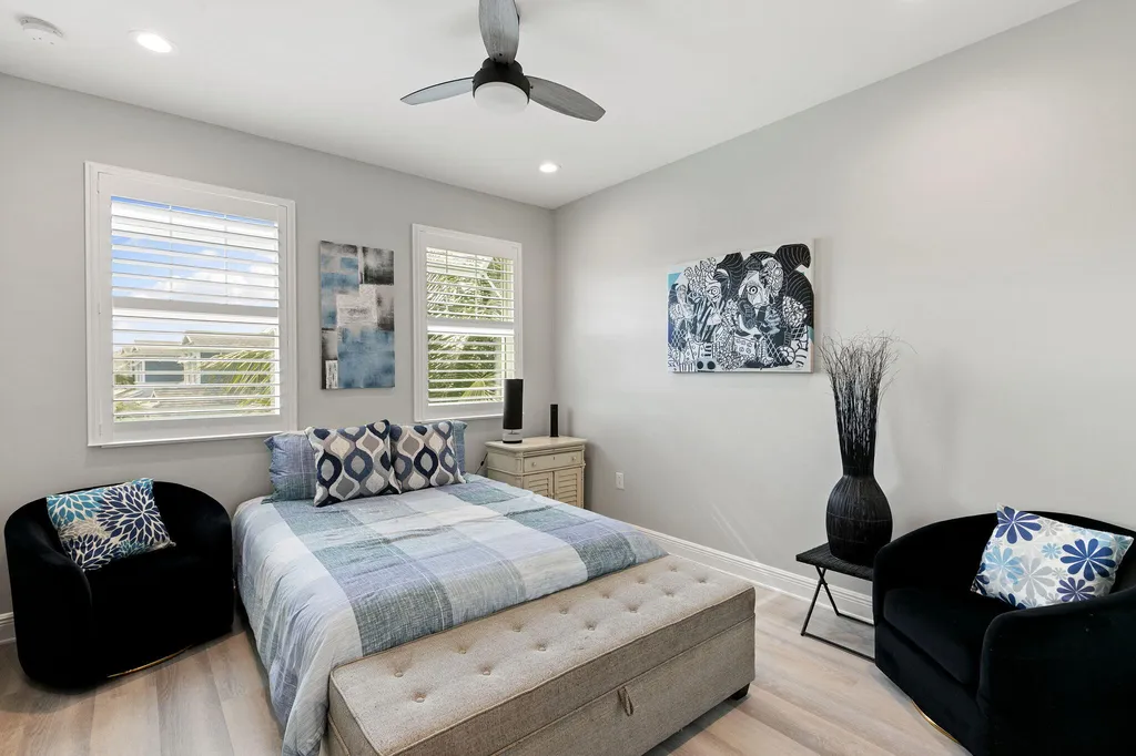 2567 Seychelles Drive Naples FL 34112