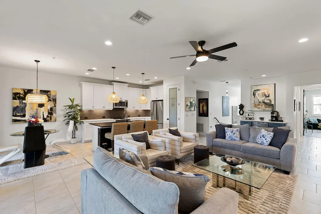 2567 Seychelles Drive Naples FL 34112