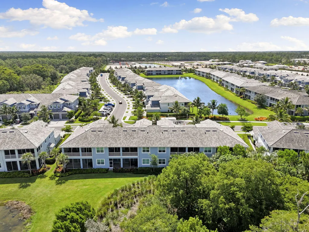 2567 Seychelles Drive Naples FL 34112