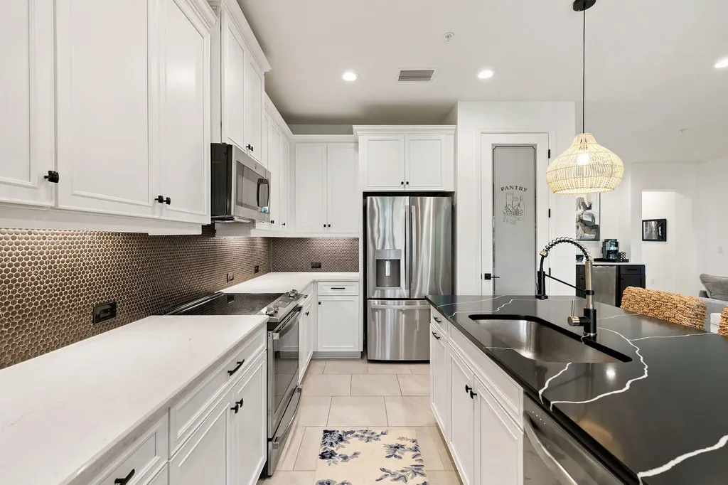 2567 Seychelles Drive Naples FL 34112