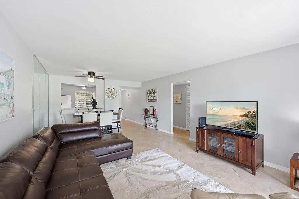 1075 Foxfire Lane Naples FL 34104