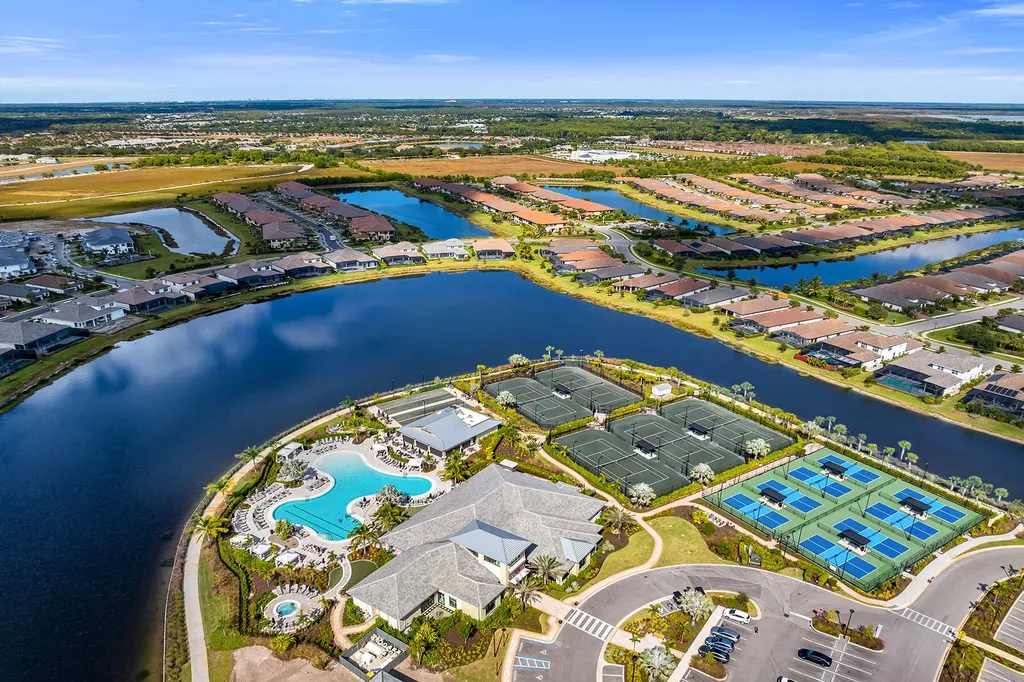 15324 Lucerna Street Naples FL 34114