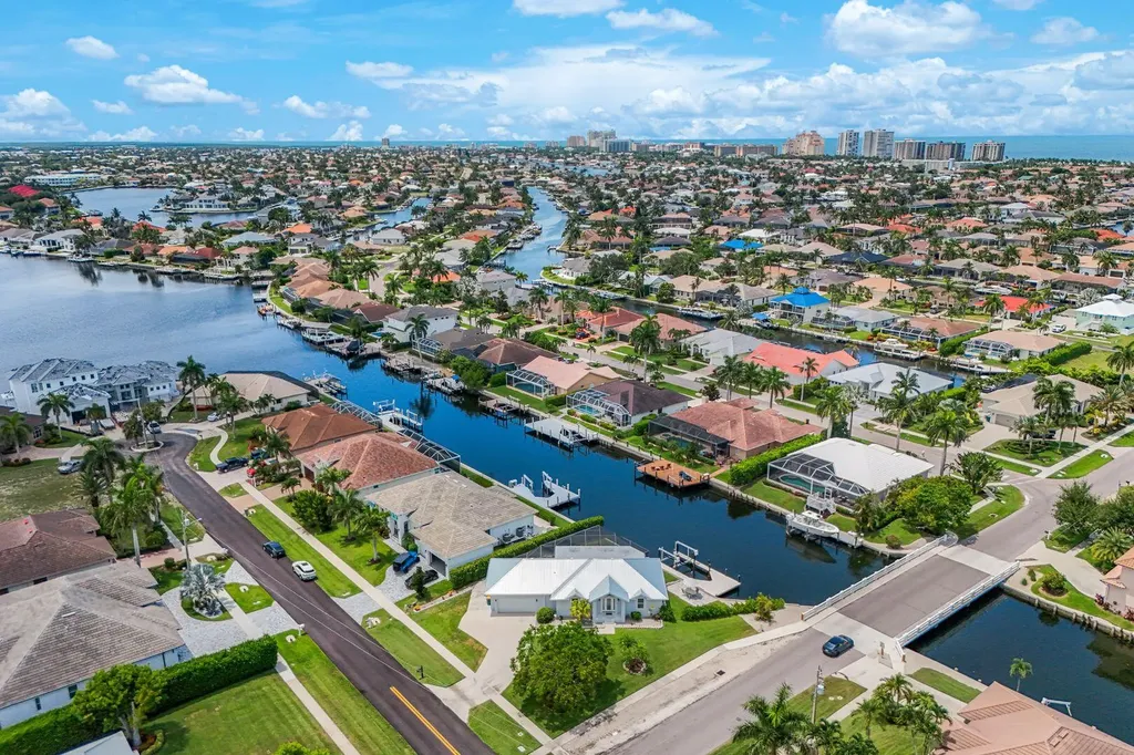 398 Wales Court Marco Island FL 34145