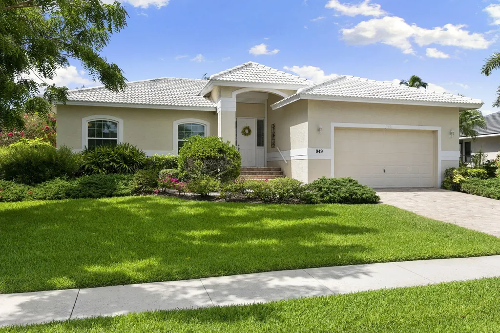 949 Spruce Avenue Marco Island FL 34145
