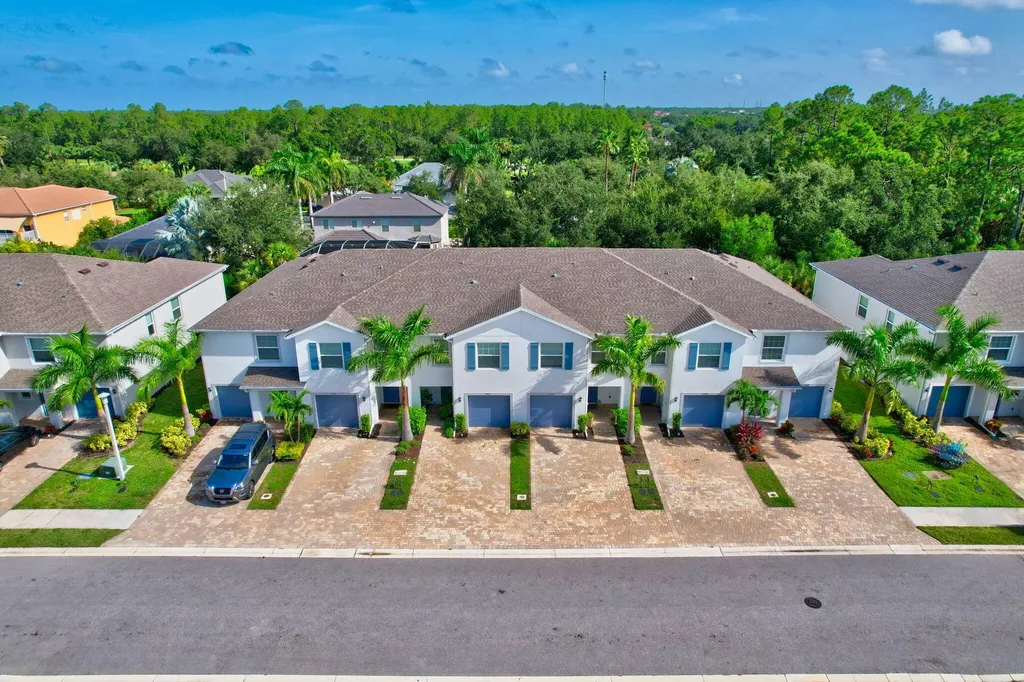 15489 Wildflower Circle Naples FL 34119