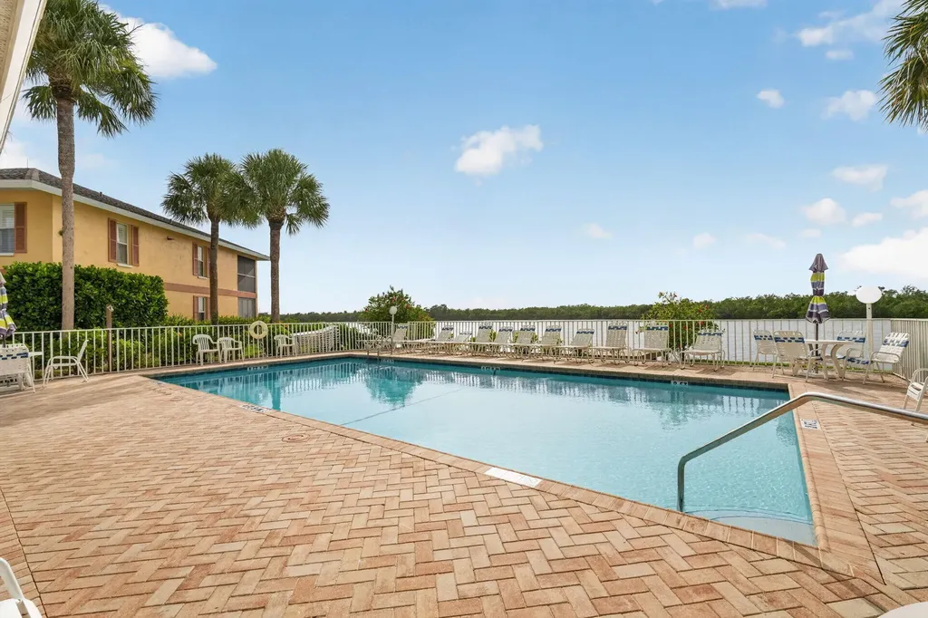 1385 Mainsail Drive Naples FL 34114