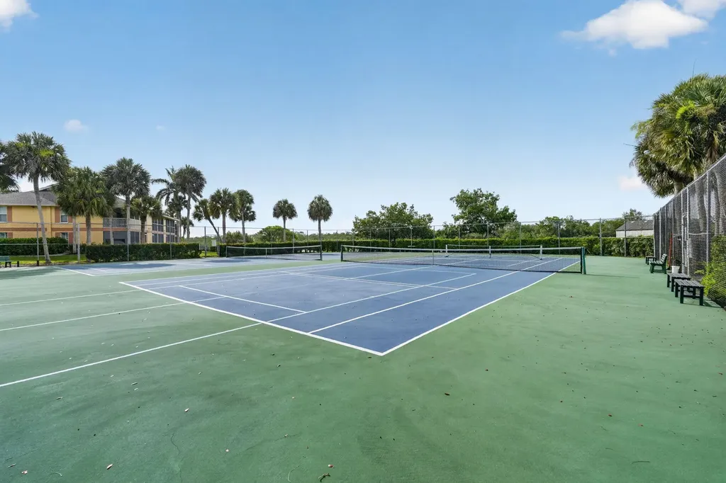 1385 Mainsail Drive Naples FL 34114
