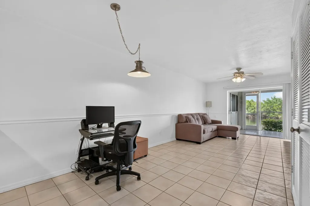 1385 Mainsail Drive Naples FL 34114
