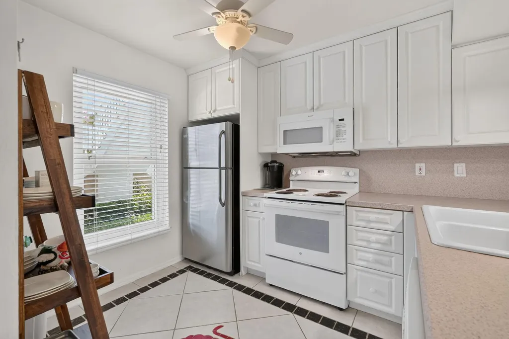 1385 Mainsail Drive Naples FL 34114