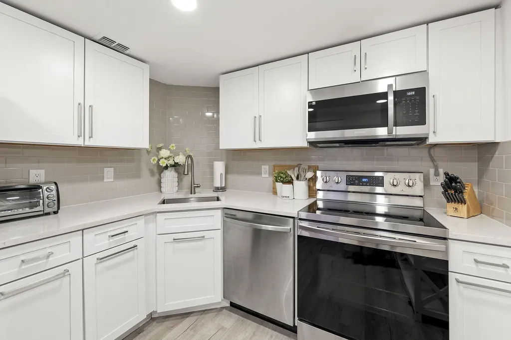 380 Seaview Court Marco Island FL 34145