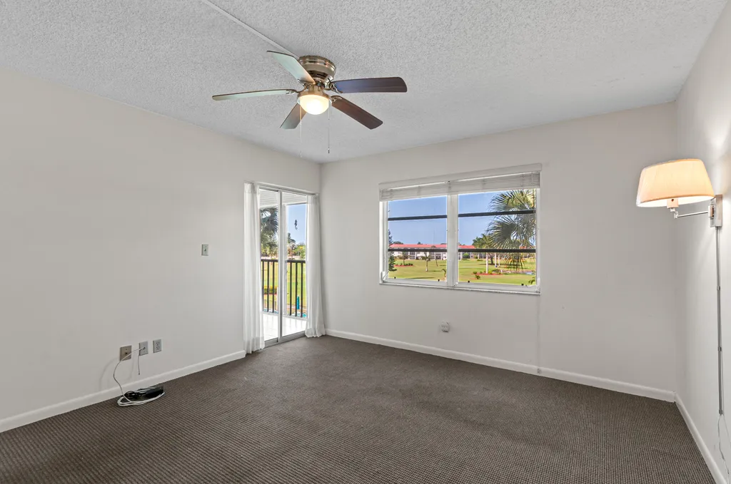 21 High Point Circle E Naples FL 34103