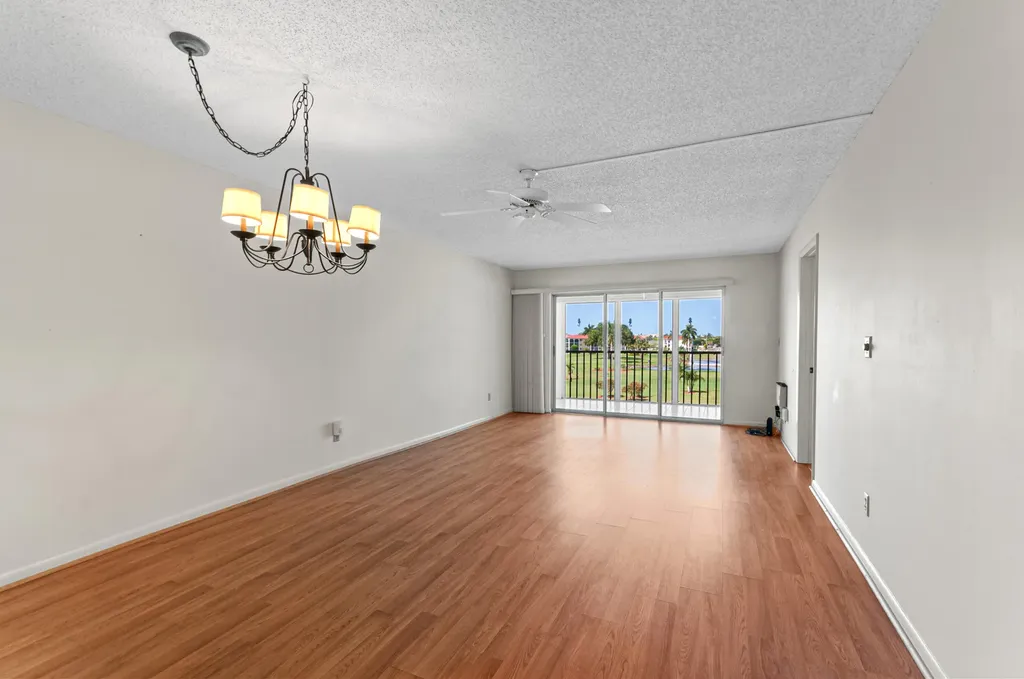 21 High Point Circle E Naples FL 34103