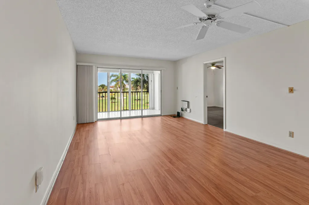 21 High Point Circle E Naples FL 34103