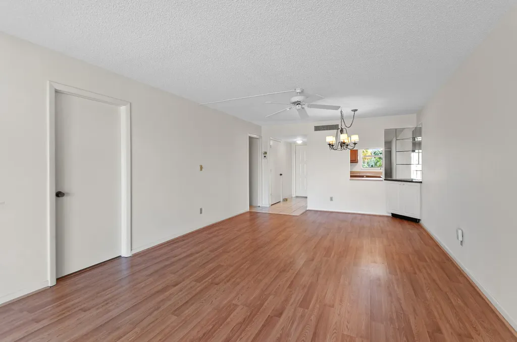 21 High Point Circle E Naples FL 34103