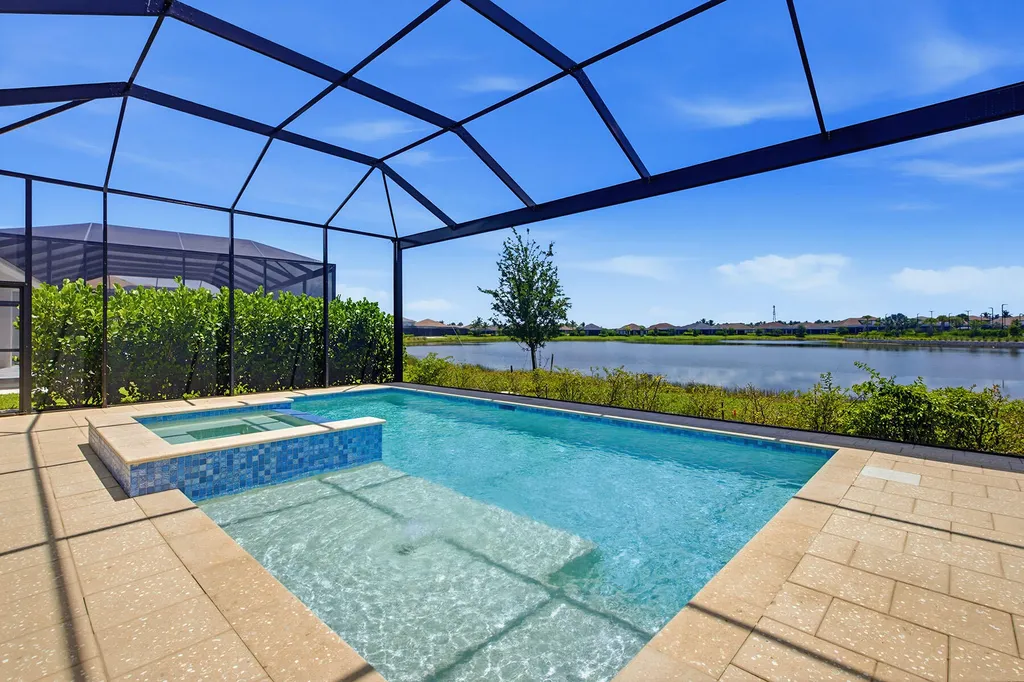15372 Turin Drive Naples FL 34114