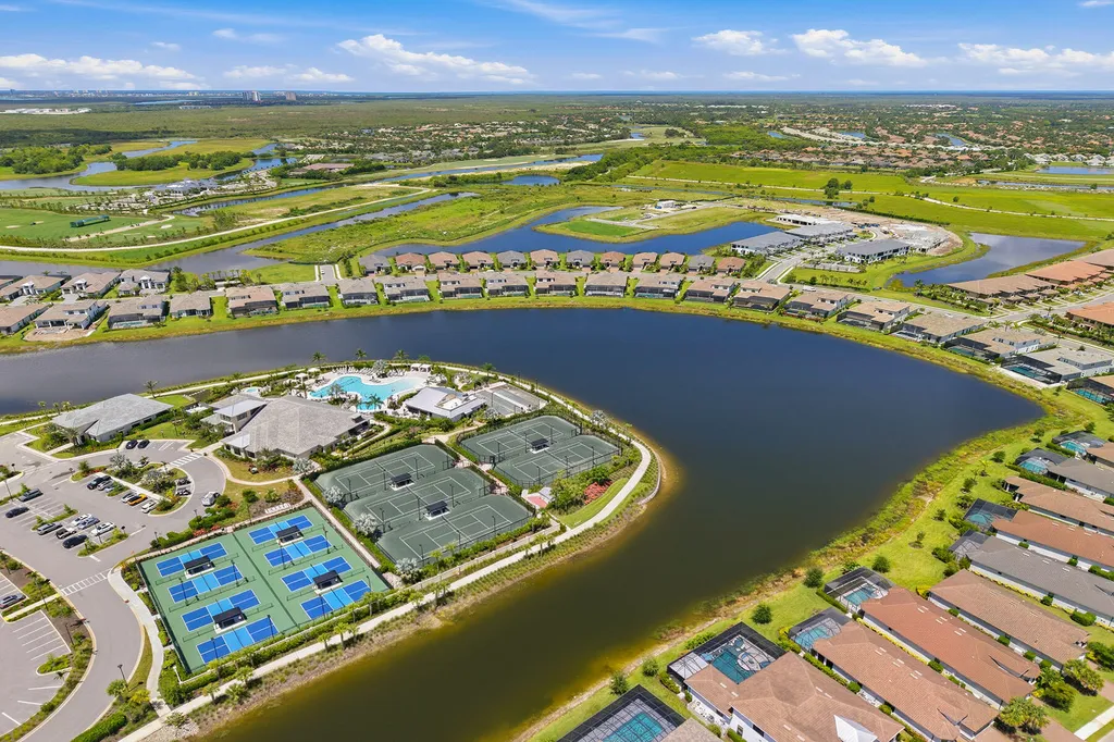 15372 Turin Drive Naples FL 34114