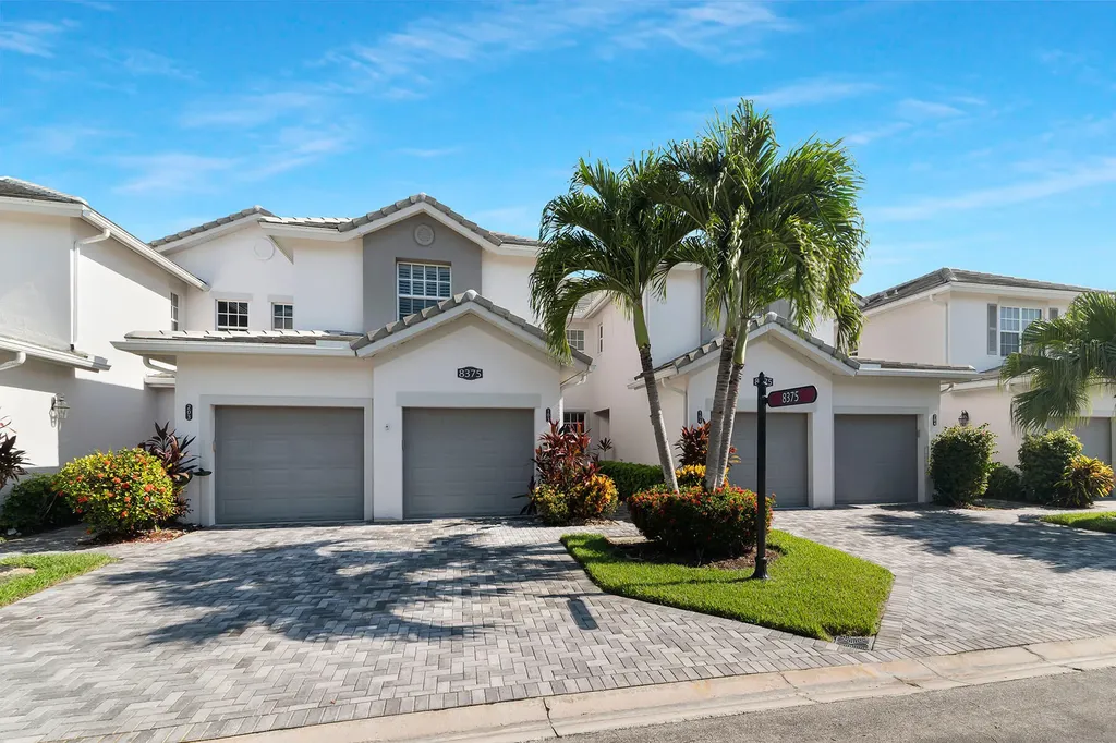 Naples FL, 8375 Whisper Trace Lane, Unit 103