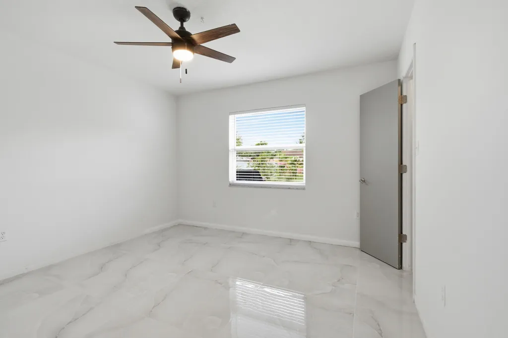 5160 SW 31st Avenue Naples FL 34116