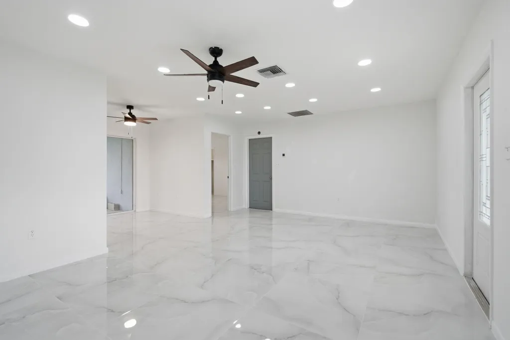 5160 SW 31st Avenue Naples FL 34116