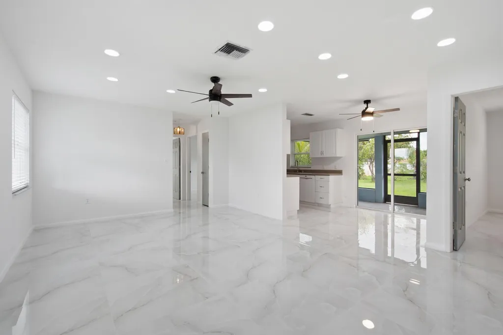 5160 SW 31st Avenue Naples FL 34116