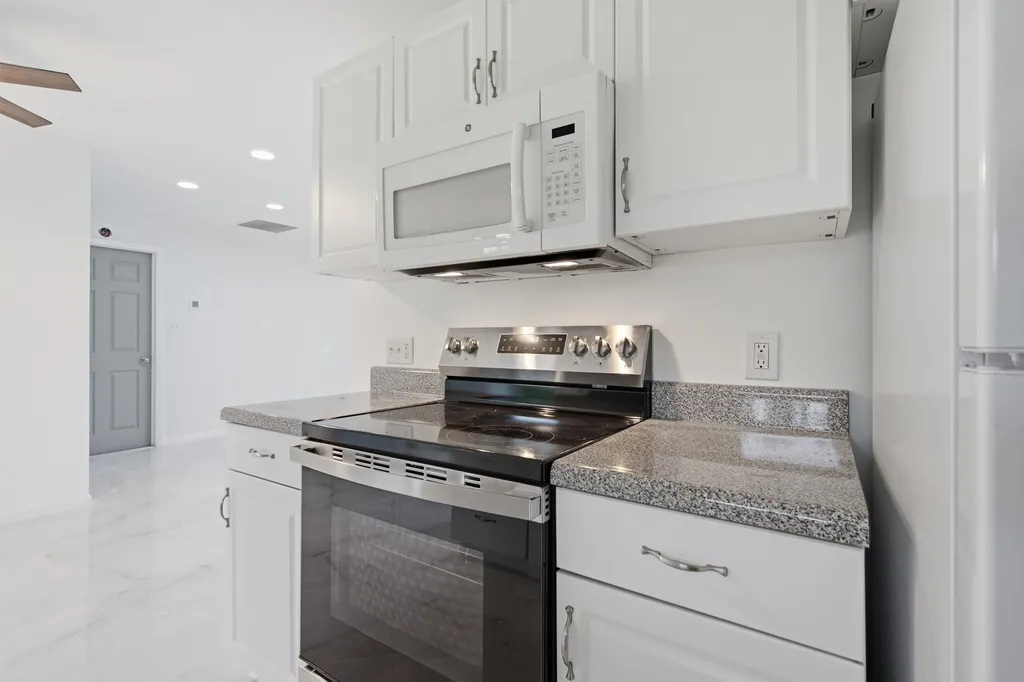 5160 SW 31st Avenue Naples FL 34116