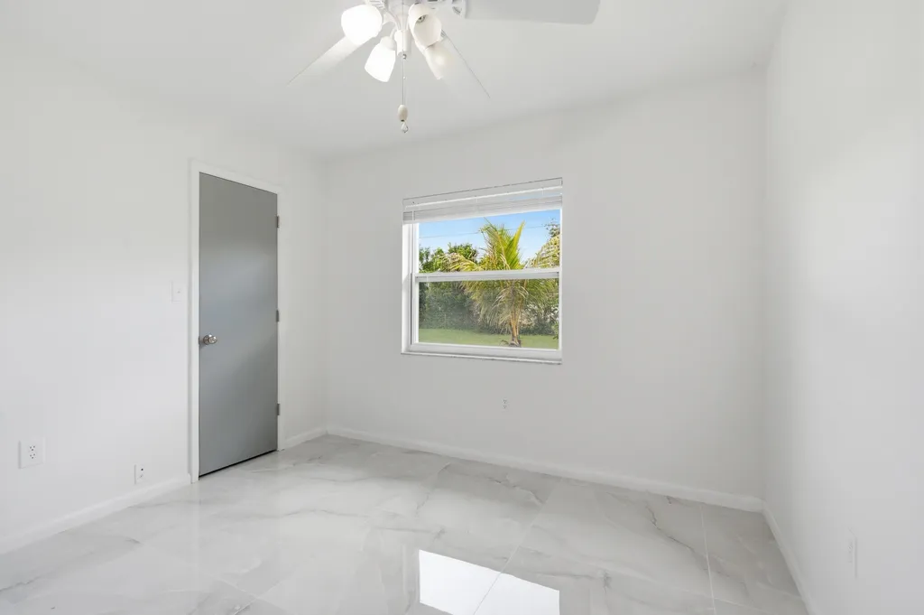5160 SW 31st Avenue Naples FL 34116