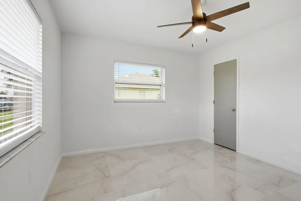 5160 SW 31st Avenue Naples FL 34116